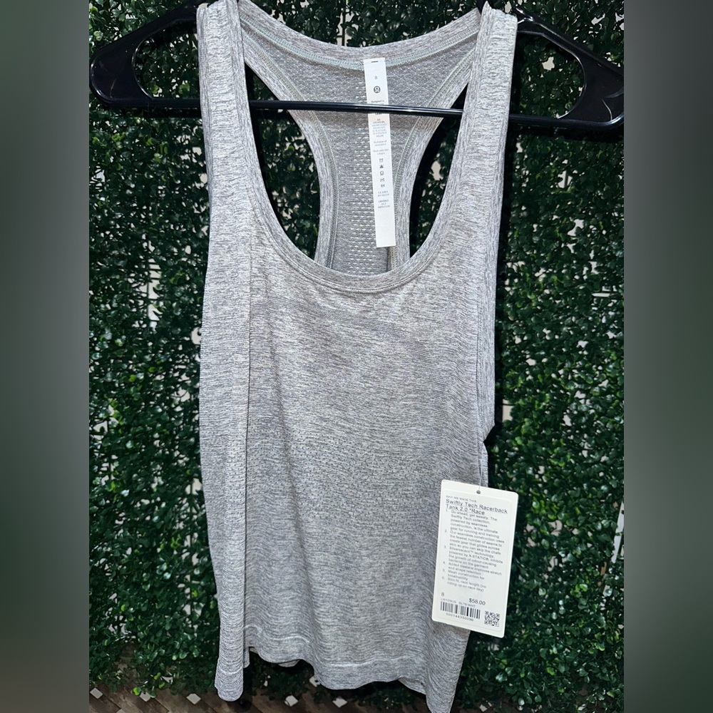 Lululemon Swiftly Tech Racerback Tank Top 2.0 *Race Length - Slate/White